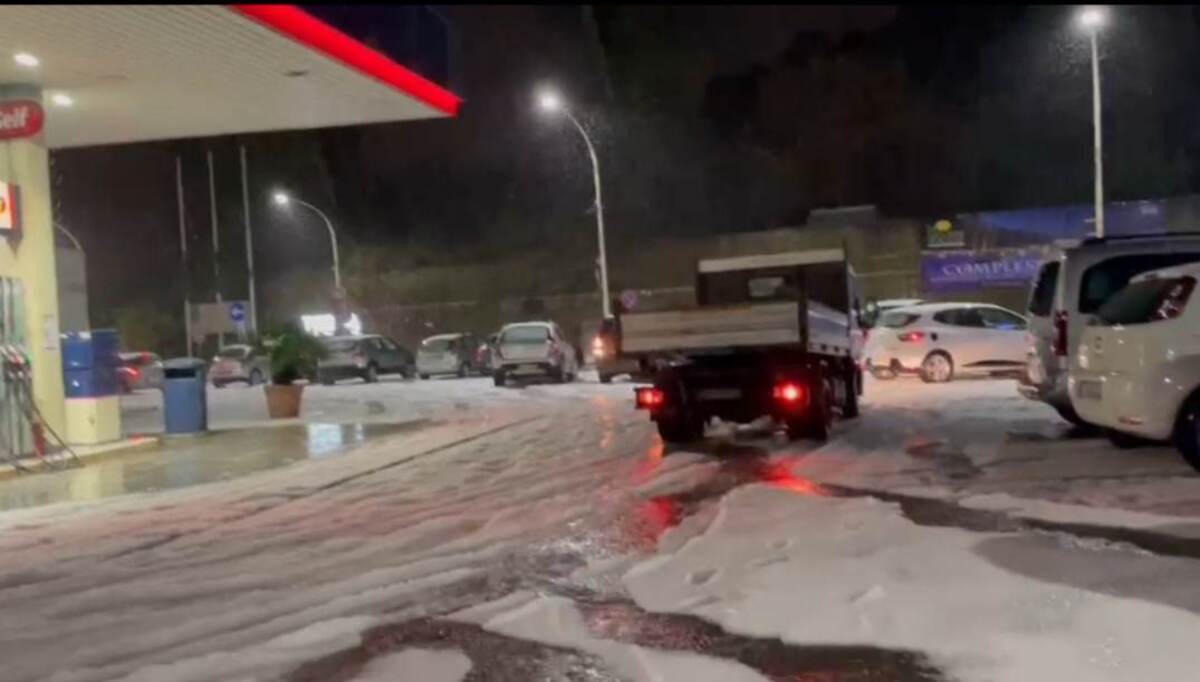 auto bloccate dalla neve licola monterusciello