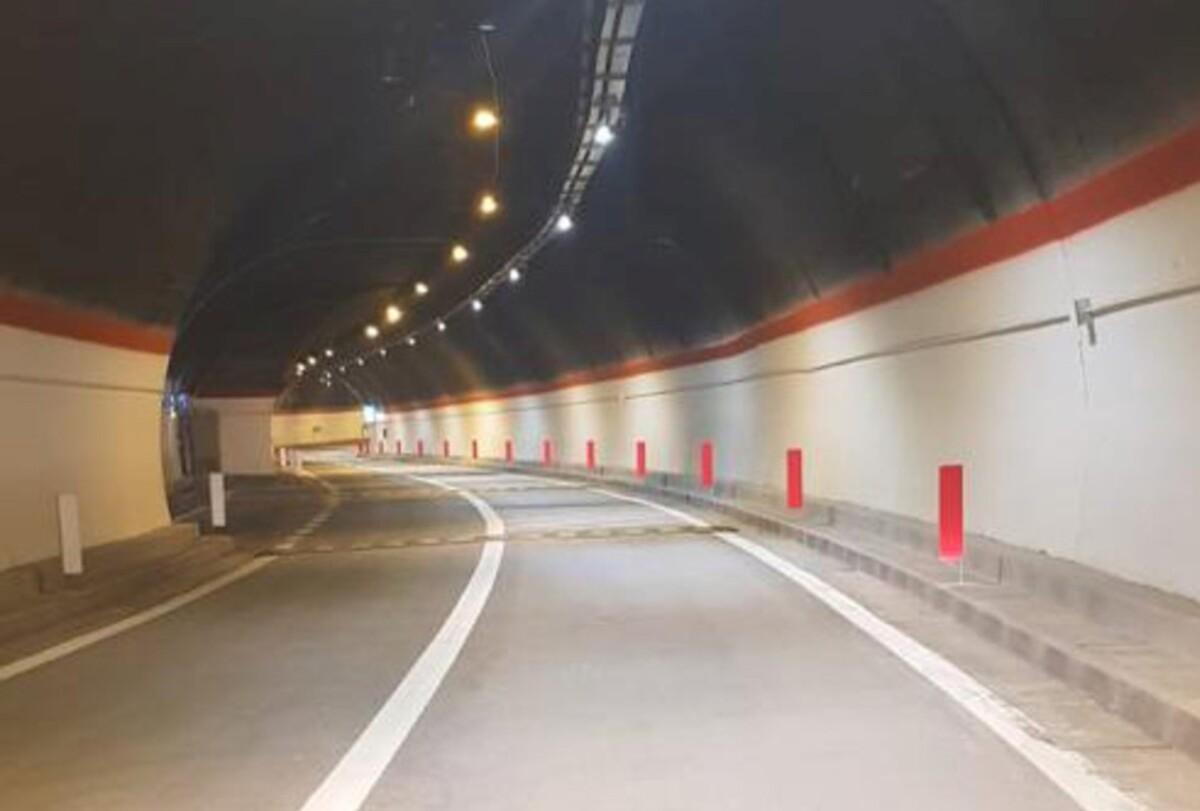 pozzuoli tunnel montenuovo chiuso sei settimane