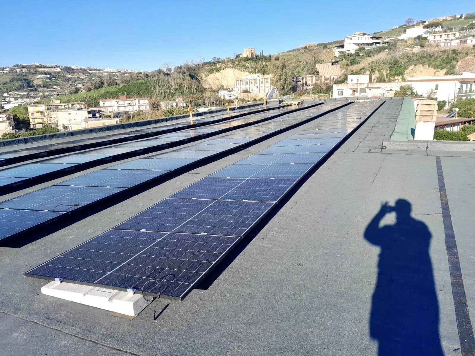 bacoli-comune-installa pannelli solari della ragione città green