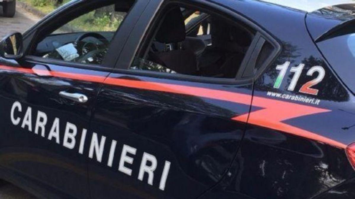 sorpasso azzardato carabinieri arrestato pusher