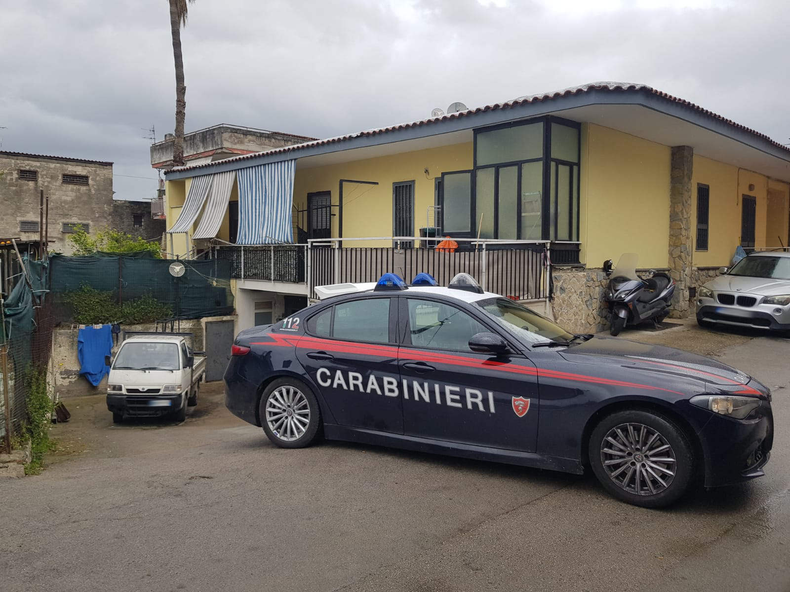minaccia esplodere intervengono carabinieri