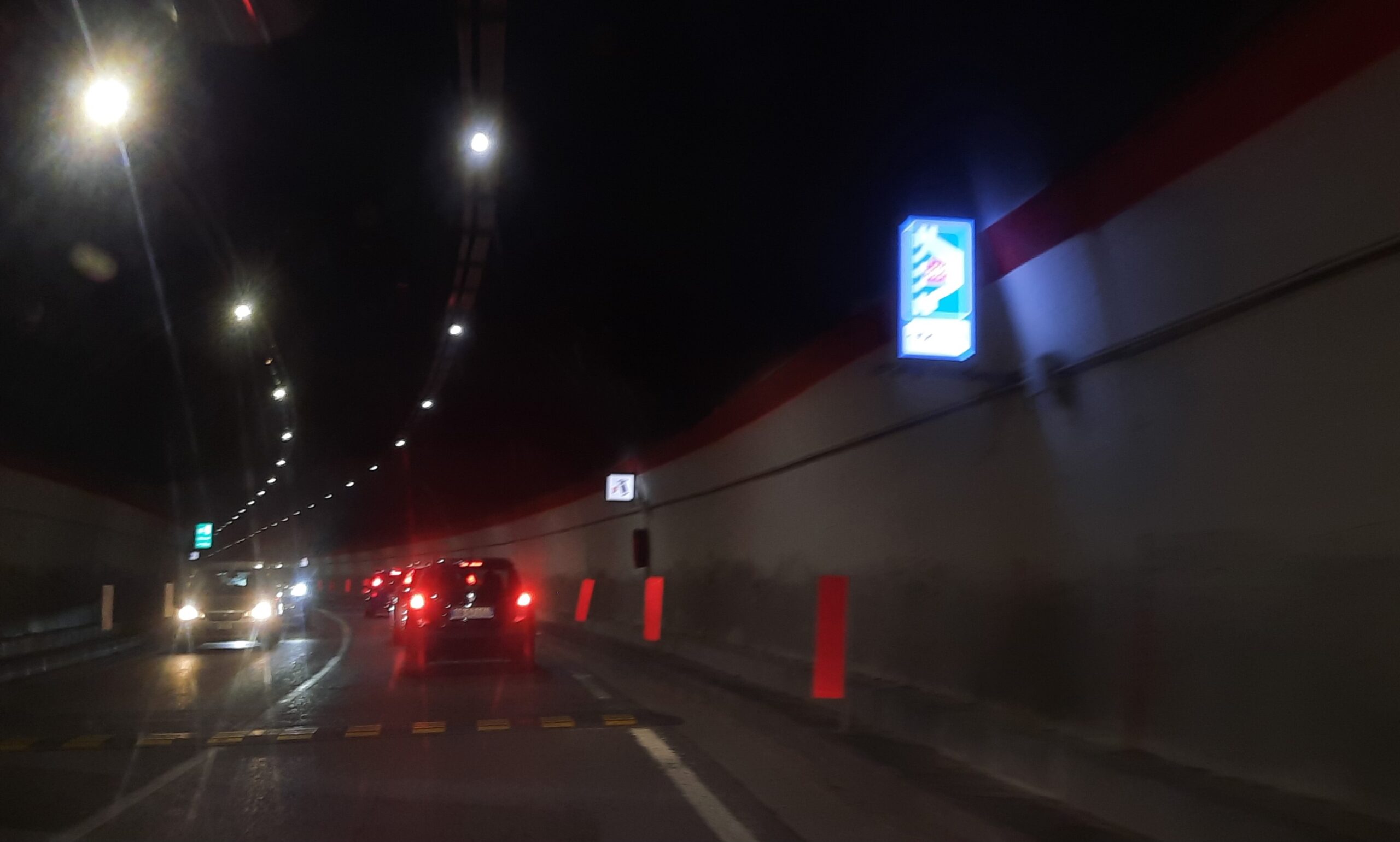 chiude tunnel montenuovo 8 aprile pozzuoli